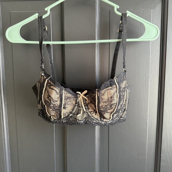 DKNY 34D Black Lace Balconette Plunge Sheer Floral Underwire Bra Lingerie - Picture 15 of 15